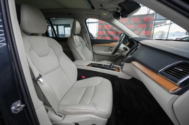 2021 Volvo XC90 Recharge T8 Inscription Expression 7 Passenger