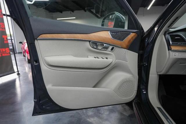 2021 Volvo XC90 Recharge T8 Inscription Expression 7 Passenger