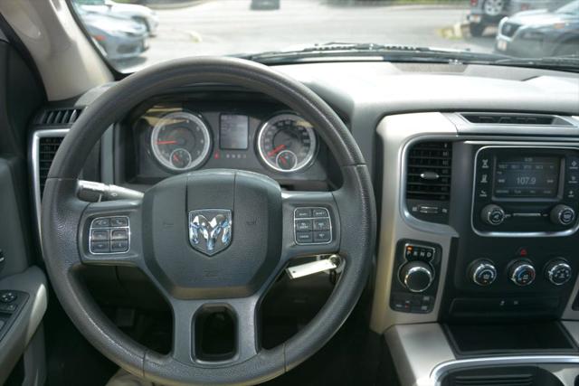 2019 Ram 1500 Classic SLT Crew Cab 4x4 5'7" Box