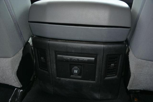 2019 Ram 1500 Classic SLT Crew Cab 4x4 5'7" Box