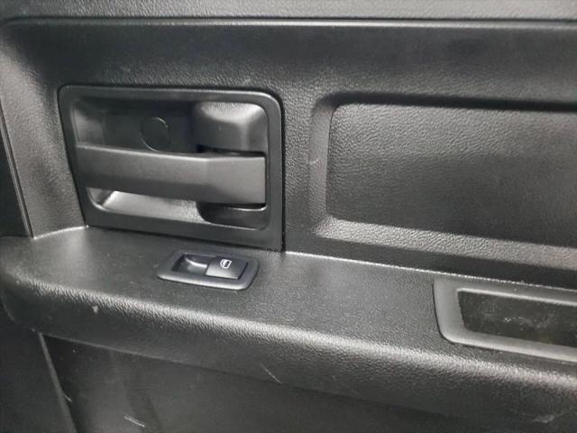 2022 Ram 1500 Classic Tradesman Crew Cab 4x4 64 Box