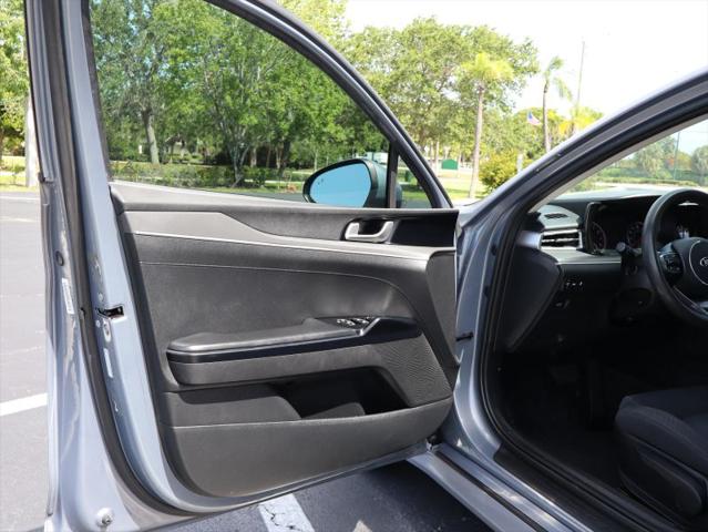 2021 Kia K5 LXS