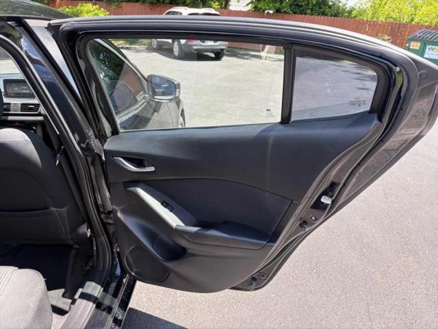 2014 Mazda Mazda3 i Touring