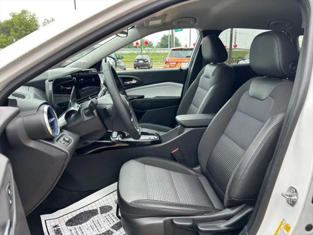 2025 Chevrolet Trax FWD LT