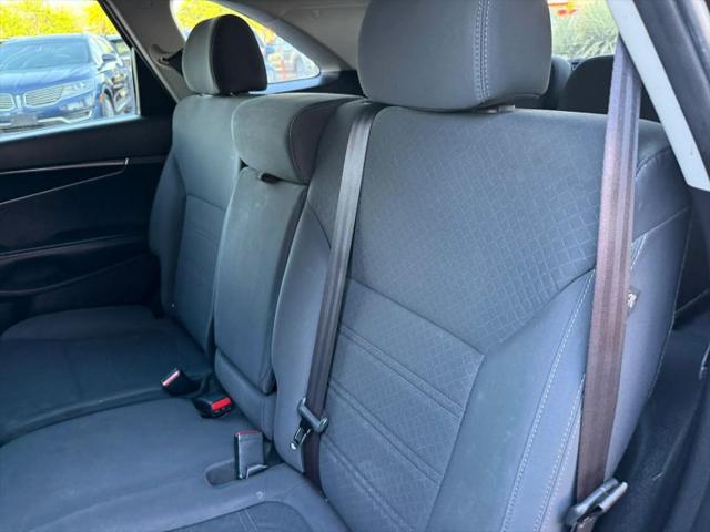 2016 Kia Sorento 2.4L LX