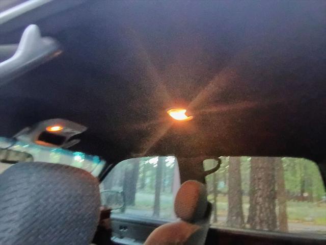 2004 Chevrolet Avalanche Base