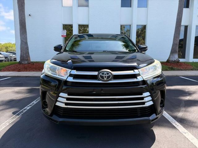 2019 Toyota Highlander LE