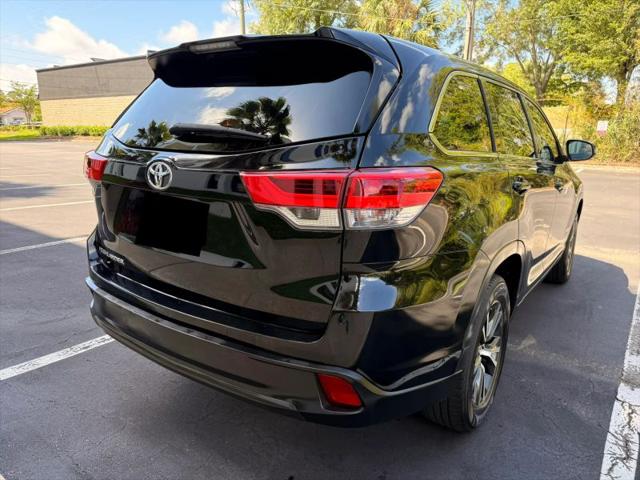 2019 Toyota Highlander LE