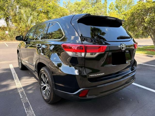2019 Toyota Highlander LE