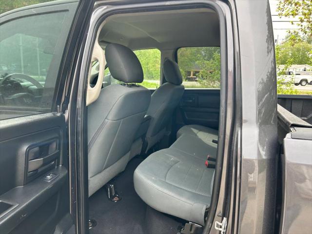 2017 Ram 1500 Express Quad Cab 4x4 6'4" Box