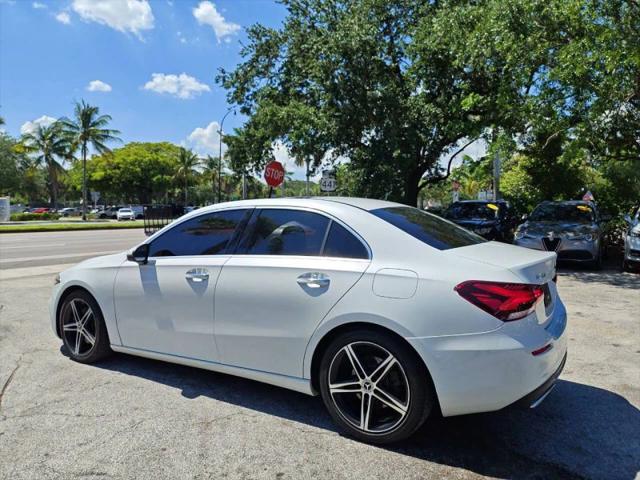 2020 Mercedes-Benz A 220 A 220