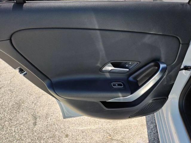 2020 Mercedes-Benz A 220 A 220
