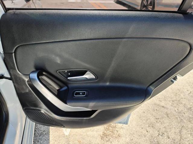 2020 Mercedes-Benz A 220 A 220