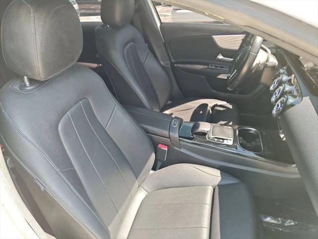2020 Mercedes-Benz A 220 A 220