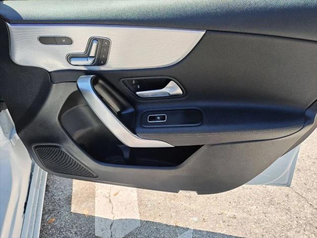2020 Mercedes-Benz A 220 A 220