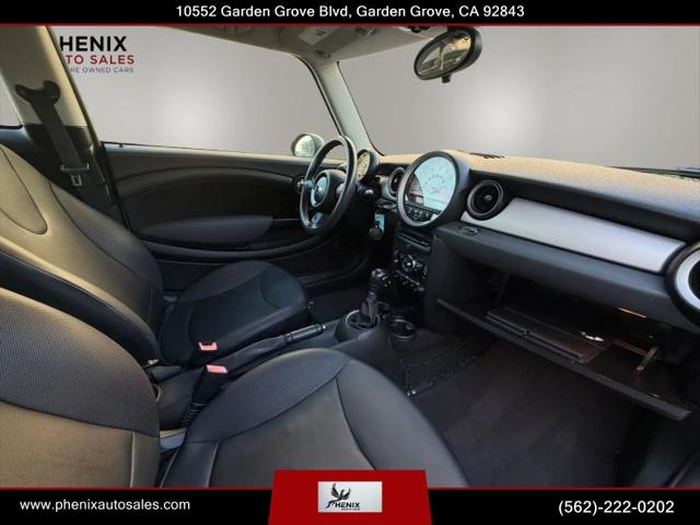 2011 MINI Cooper Cooper