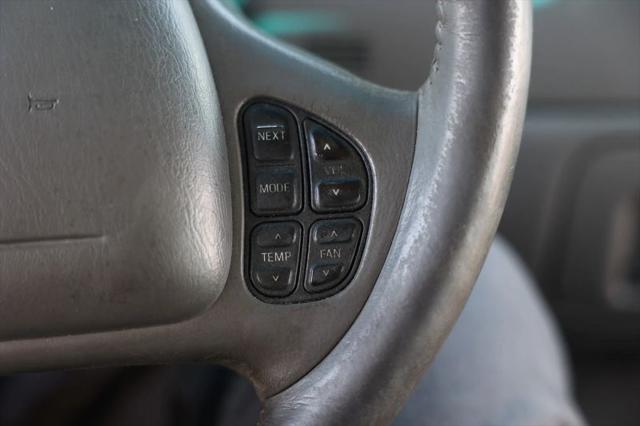 2001 Lincoln Town Car Signature