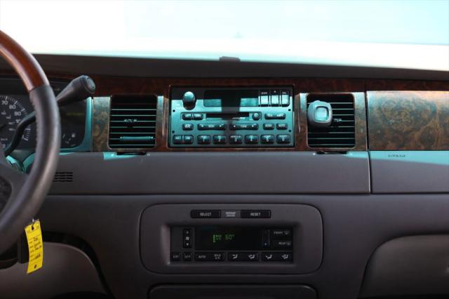 2001 Lincoln Town Car Signature