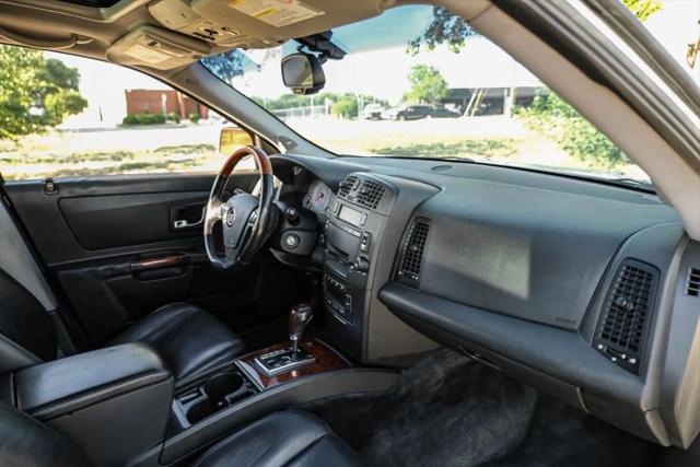 2004 Cadillac SRX V8