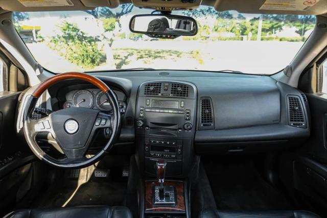 2004 Cadillac SRX V8