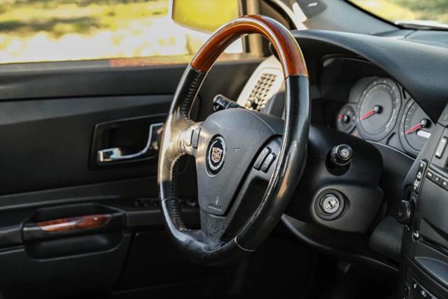 2004 Cadillac SRX V8