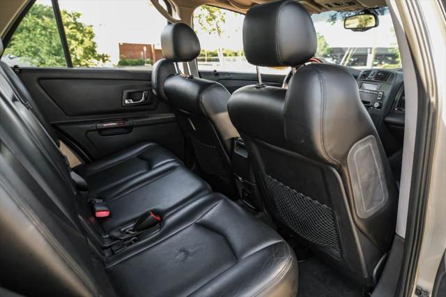 2004 Cadillac SRX V8