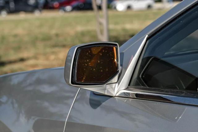 2004 Cadillac SRX V8