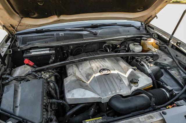 2004 Cadillac SRX V8
