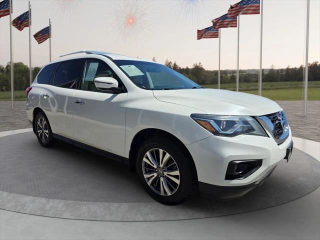 2018 Nissan Pathfinder SV for sale in Victorville, CA