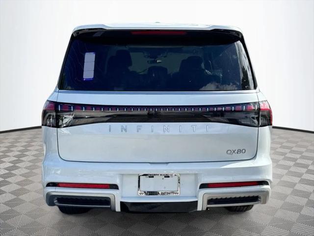 2026 INFINITI QX80 LUXE