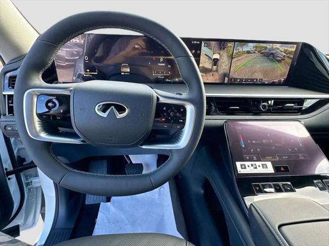 2026 INFINITI QX80 LUXE