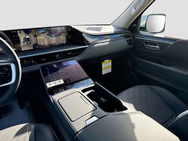 2026 INFINITI QX80 LUXE