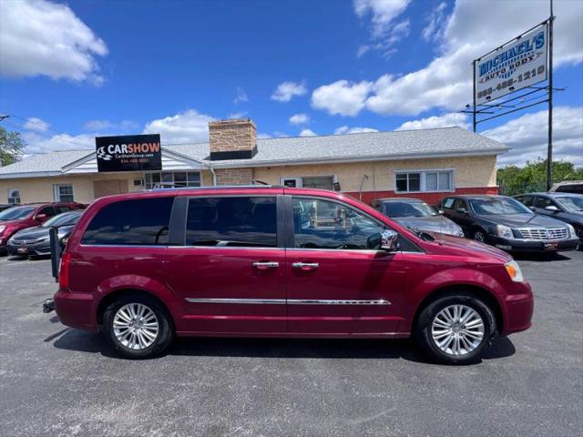 2013 Chrysler Town & Country Limited
