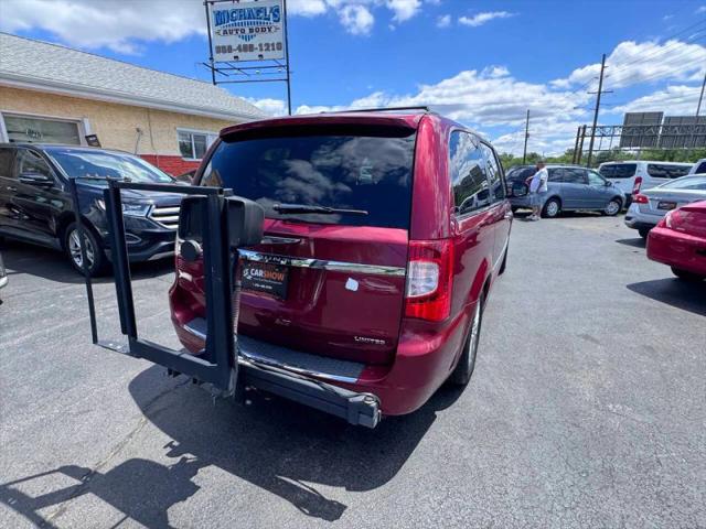 2013 Chrysler Town & Country Limited