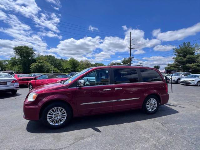 2013 Chrysler Town & Country Limited