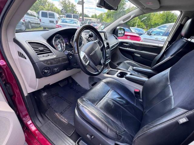 2013 Chrysler Town & Country Limited
