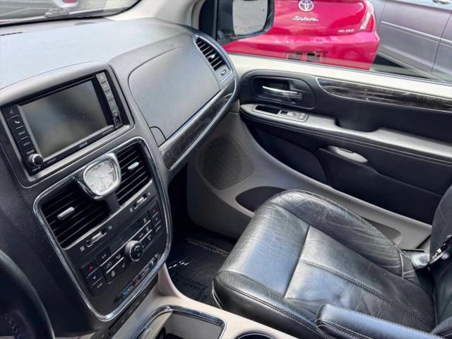 2013 Chrysler Town & Country Limited