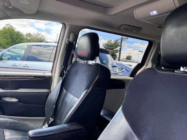 2013 Chrysler Town & Country Limited