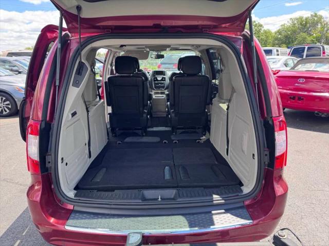 2013 Chrysler Town & Country Limited