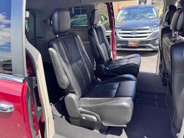 2013 Chrysler Town & Country Limited