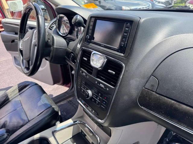 2013 Chrysler Town & Country Limited