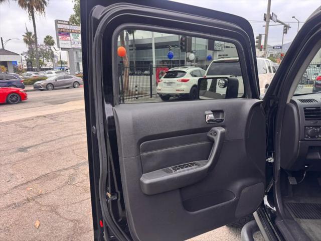 2006 HUMMER H3 Base