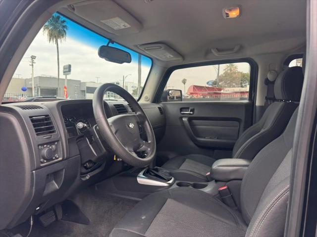 2006 HUMMER H3 Base