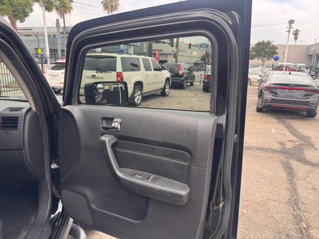2006 HUMMER H3 Base