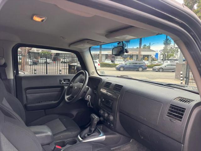 2006 HUMMER H3 Base