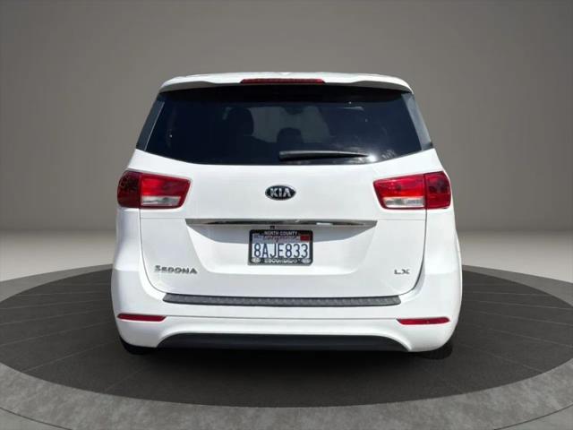 2017 Kia Sedona LX