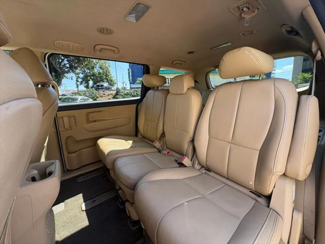 2017 Kia Sedona LX