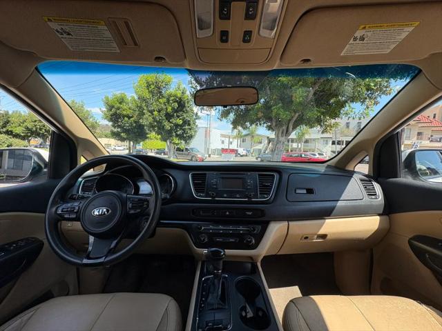 2017 Kia Sedona LX