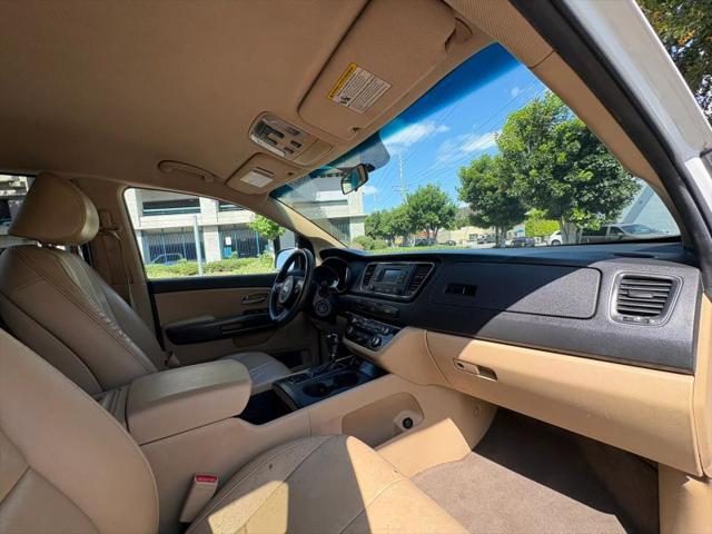 2017 Kia Sedona LX