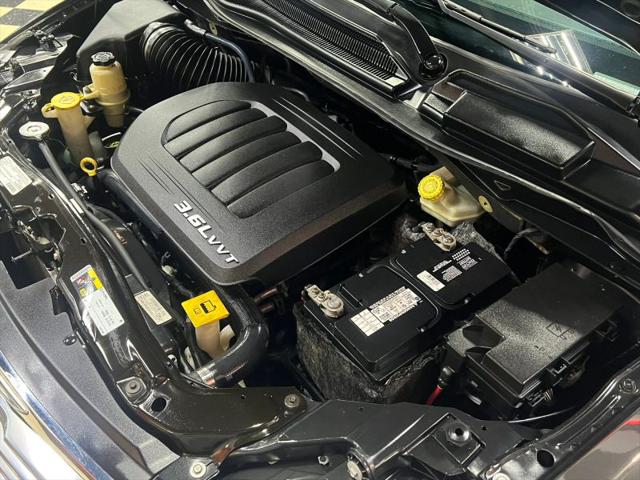 2016 Chrysler Town & Country Touring